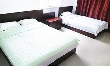 Longtai Star Hotel Qingdao Buitenkant foto