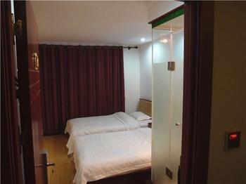 Longtai Star Hotel Qingdao Buitenkant foto