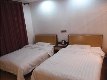 Longtai Star Hotel Qingdao Buitenkant foto